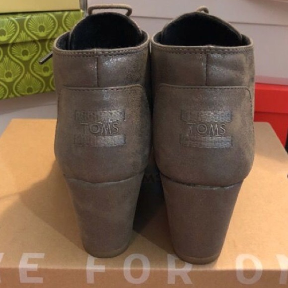 TOMS gray wedges - Picture 3 of 3